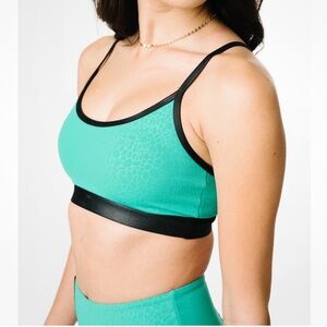Jade River Size CXL Stone Sports bra